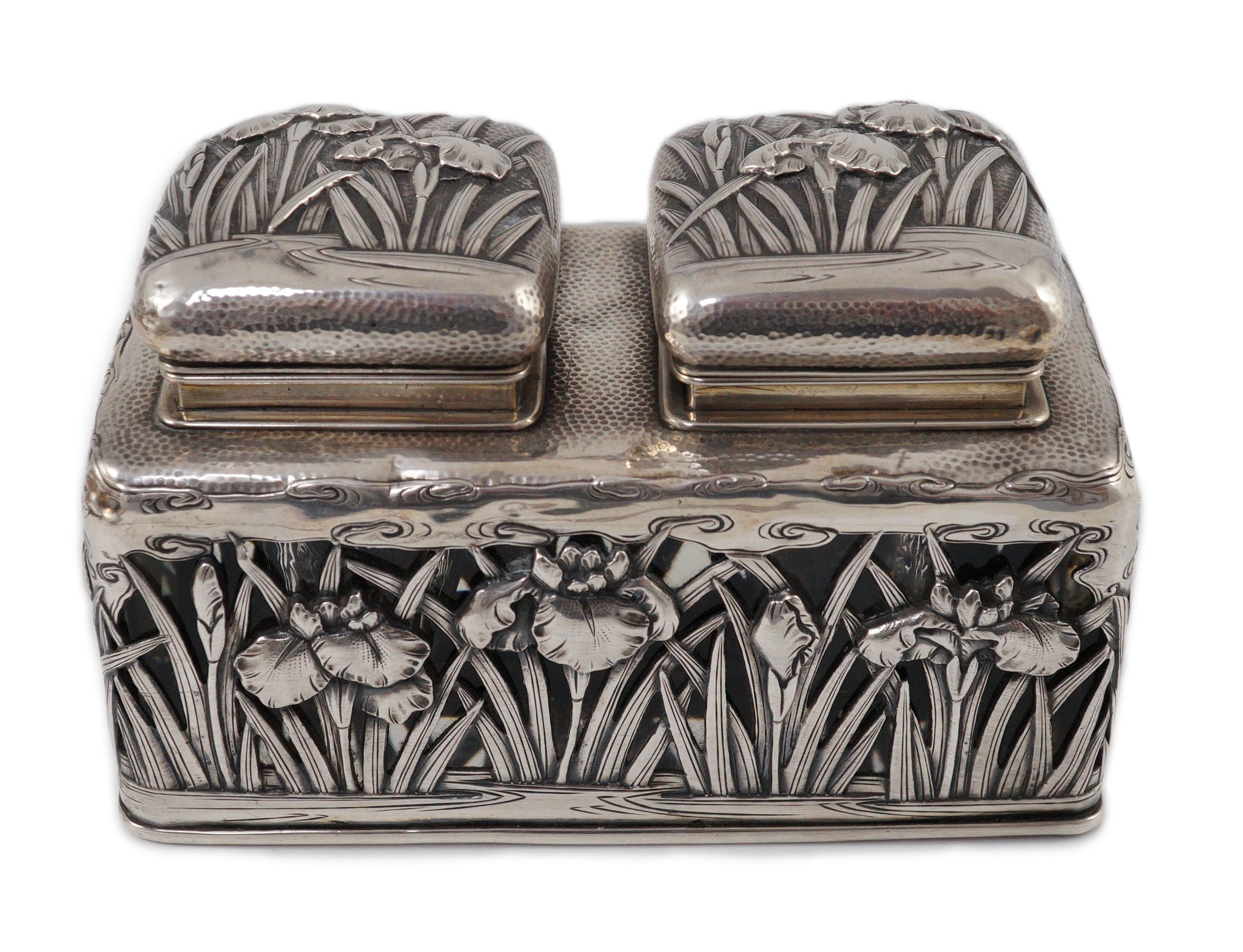 A Japanese silver double inkwell by Arthur Bond, Yokohama, c.1900, 14cm wide